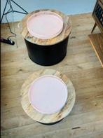 Tables basses avec plateaux, Enlèvement, Utilisé