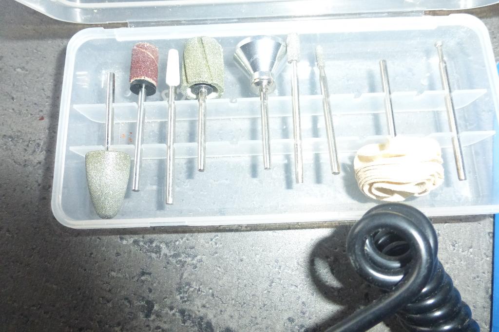 electrische pedicure manicure nagelvijl, Ophalen, Zo goed als nieuw