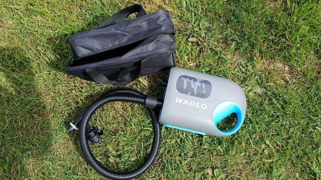 Gonfleur électrique hte pression rechargeable neuf gar 2ans, Sports nautiques & Bateaux, Kayaks, Enlèvement