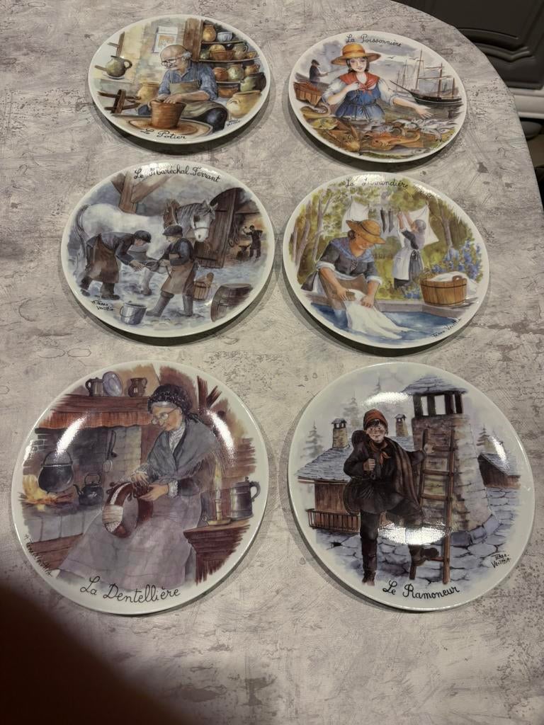 6 porseleinen borden uit Limoges „LES VIEUX MÉTIERS”, Ophalen of Verzenden