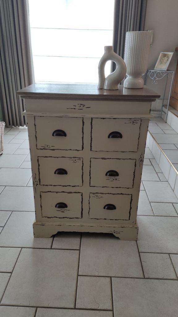 Landelijk kastje, Ophalen