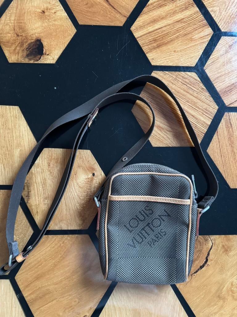 Sacoche Louis Vuitton, Bijoux, Sacs & Beauté, Sacs | Sacs à bandoulière, Enlèvement, Comme neuf, Brun, Autres marques