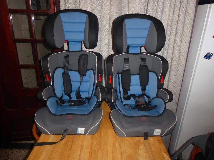 Autostoel ( 2x ) tot 6 jaar, Kinderen en Baby's, Autostoeltjes, Gebruikt, Overige merken, 9 t/m 36 kg, Autogordel, Verstelbare rugleuning