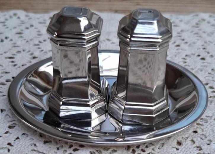 Brocante verzilverd peper & zout stelletje + onderschaaltje, Antiek en Kunst, Ophalen of Verzenden