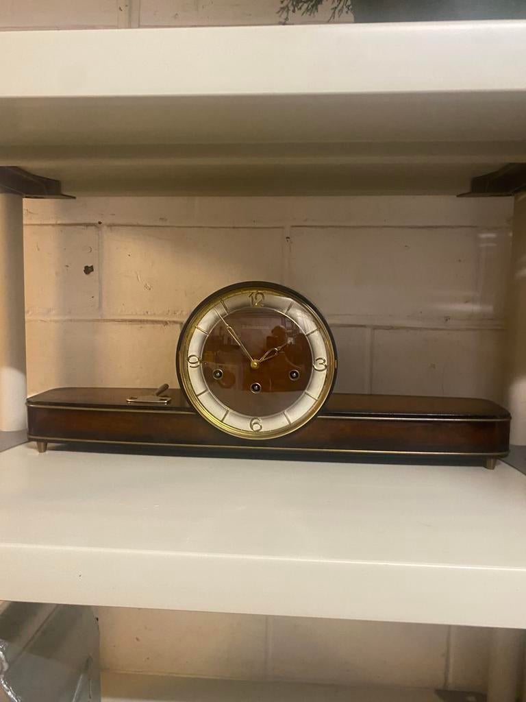 Oude Schwebe Anker klok, Ophalen