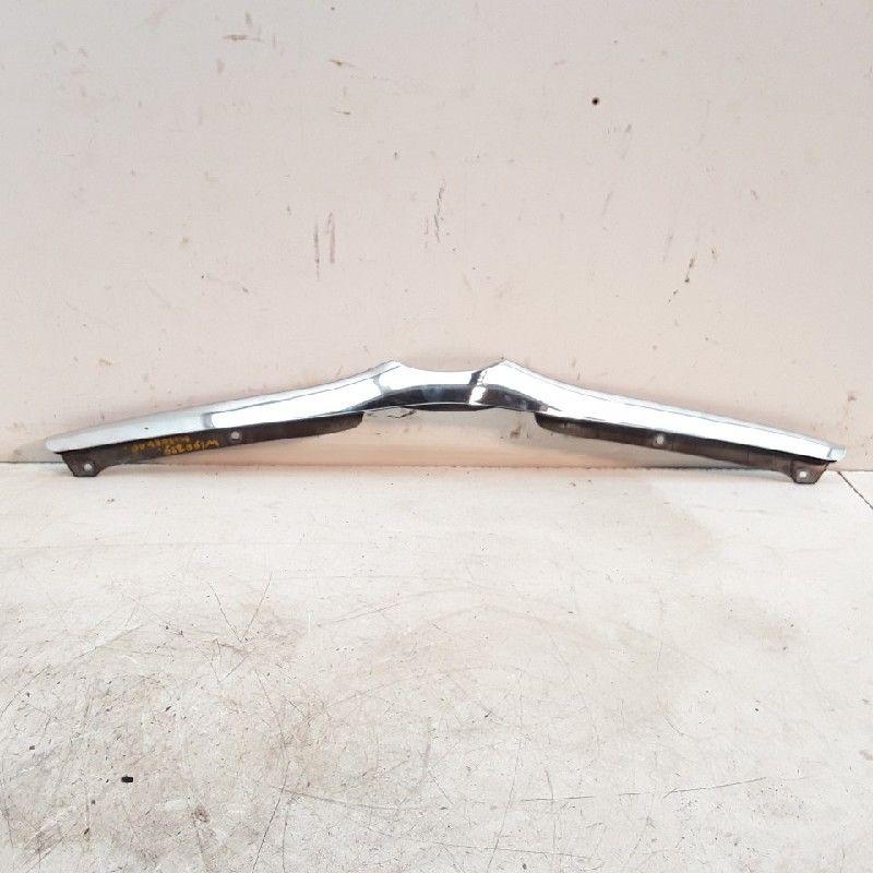 GARNITURE DE CALANDRE Corolla Verso (E12) (|7577013040|), Utilisé, Toyota