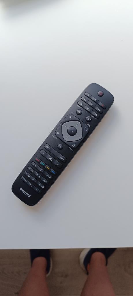 Philips TV + Afstandsbediening, Audio, Tv en Foto, Afstandsbedieningen, Zo goed als nieuw, Origineel, Game console, Mediaspeler