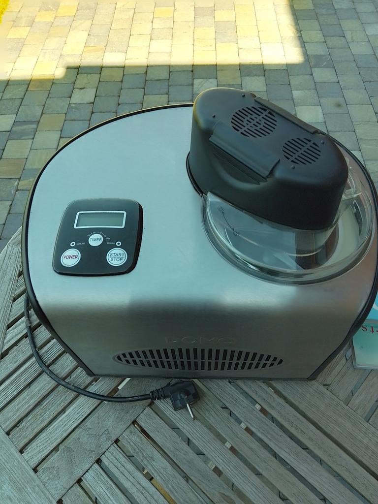 Roomijsmachine domo, Ophalen, Zo goed als nieuw, Zelfvriezend