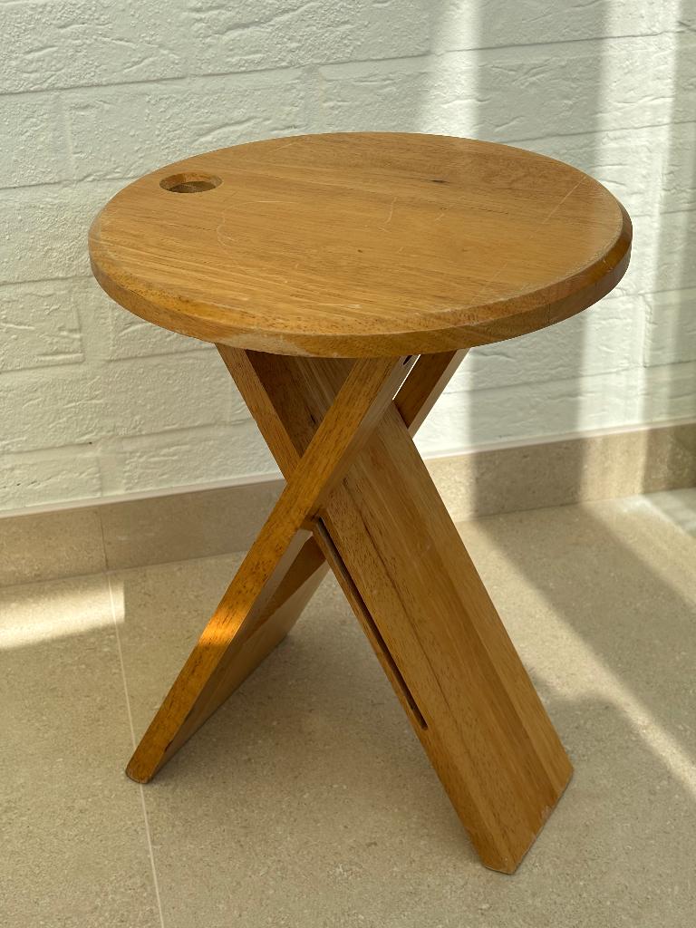 Design houten krukje opklapbaar, Huis en Inrichting, Ophalen, Gebruikt, Hout