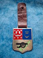 Cintre de poitrine, Collections, Enlèvement ou Envoi