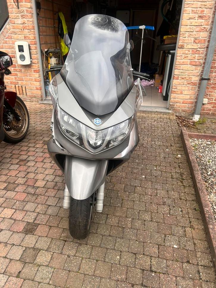 Piaggio x10 500cc - 700€, Motoren, Motoren | Piaggio, Particulier, Scooter, 12 t/m 35 kW, 1 cilinder, ABS, Electronisch instelbare dempers