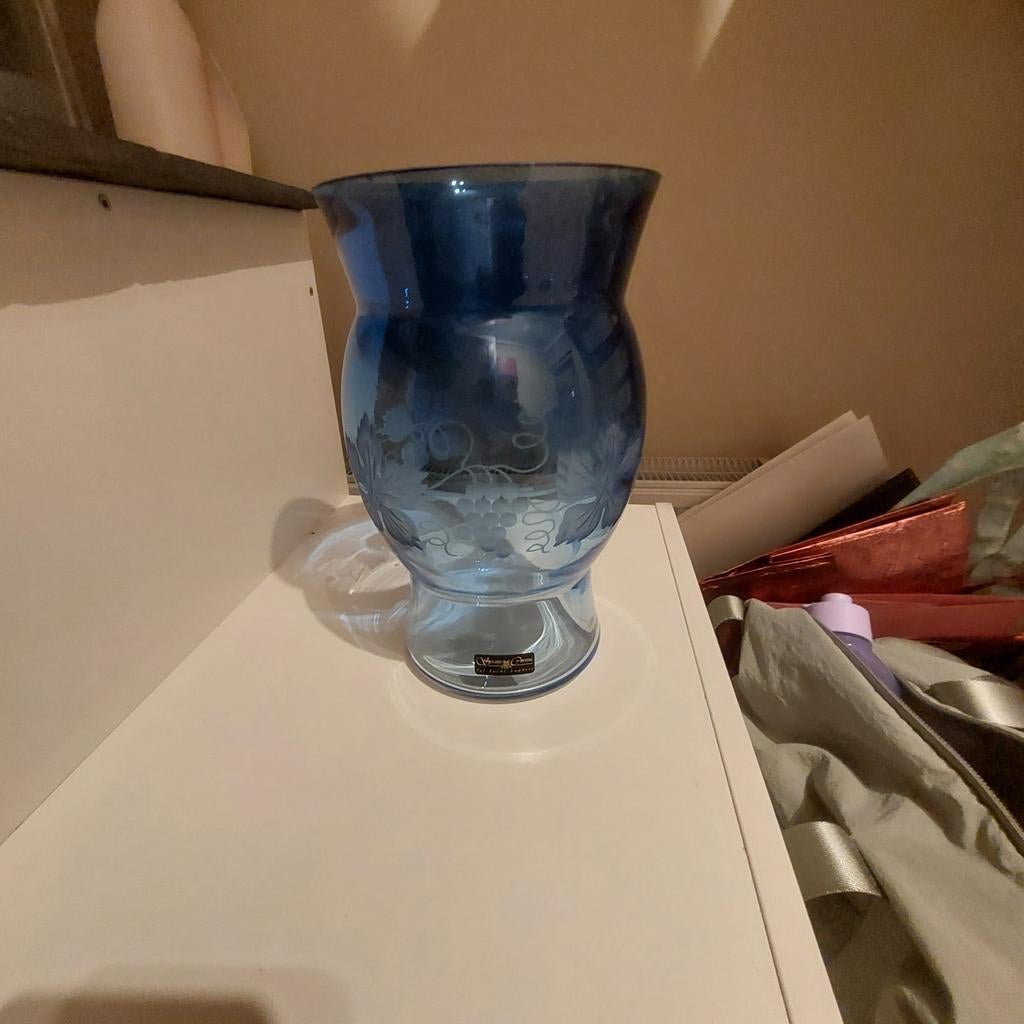kristalen vaas  val  saint lambert, Huis en Inrichting, Woonaccessoires | Vazen, Ophalen, Zo goed als nieuw, Blauw