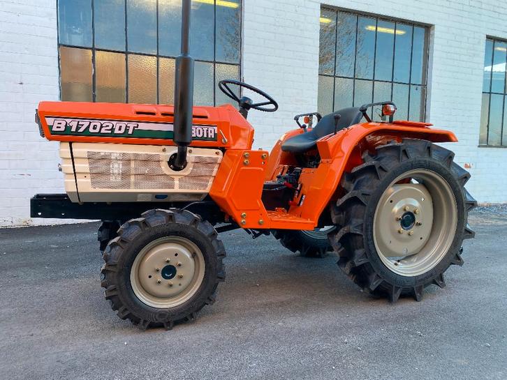 Mini-tracteur Kubota B1702- 4x4 - GARANTIE MICROTRACTORS.COM, Articles professionnels, Agriculture | Tracteurs, jusqu'à 2500, Autres marques