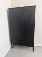 Armoire murale WOOOD Essentials - modèle Silas noire, Maison & Meubles, Armoires | Armoires à porte coulissante & Armoires à archives