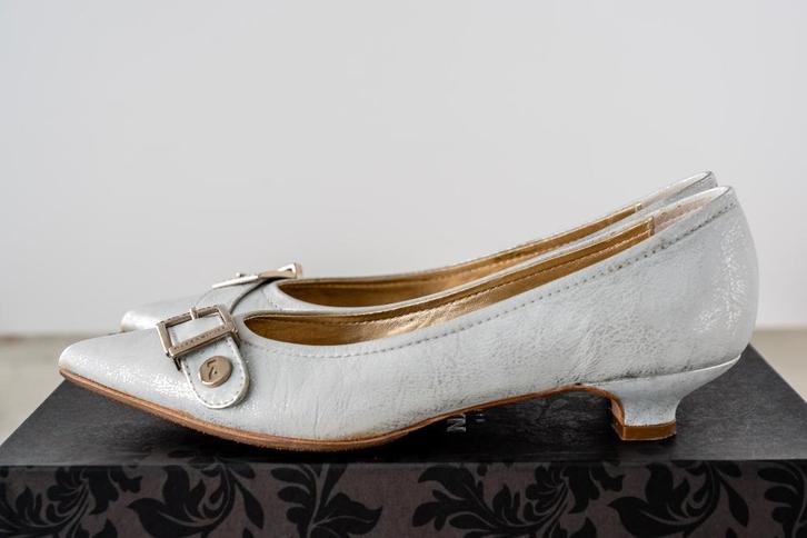 Schoenen, merk Nathan, NIEUW, maat 36, Kleding | Dames, Schoenen, Nieuw, Schoenen met lage hakken, Grijs, Verzenden