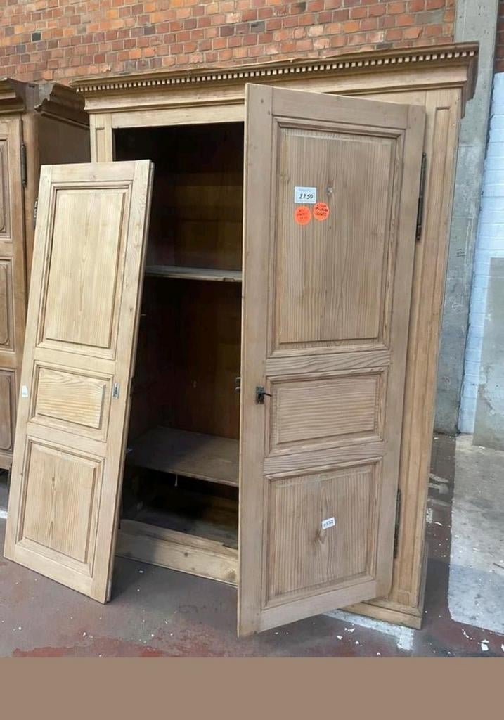 Armoire ancienne en pitche-pin, Enlèvement