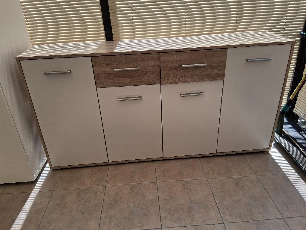 Dressoir, Ophalen, Met deur(en), 150 tot 200 cm, Zo goed als nieuw