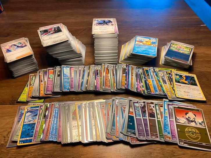 Lot de cartes Pokémon françaises., Hobby & Loisirs créatifs, Jeux de cartes à collectionner | Pokémon, Comme neuf, Enlèvement ou Envoi