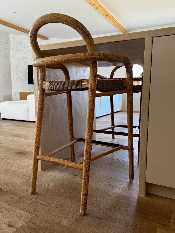 Kruk Kave Home, Huis en Inrichting, Barkrukken, Gebruikt, 60 tot 90 cm, Hout, 2 krukken, Met voetsteun, Ophalen