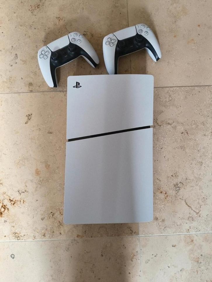 PS5 + account met games, Games en Spelcomputers, Spelcomputers | Sony PlayStation 5, Zo goed als nieuw, Playstation 5 Digital