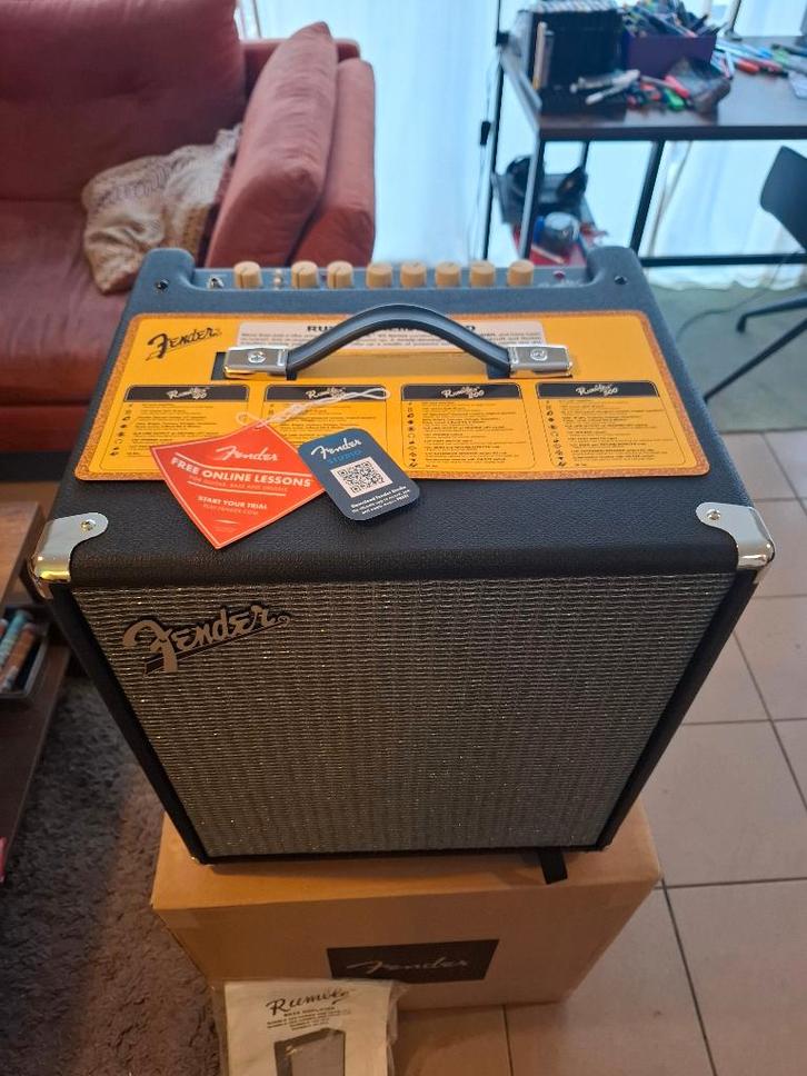 Fender Rumble 100 (Als nieuw!), Musique & Instruments, Amplis | Basse & Guitare, Neuf, Guitare basse, 100 watts ou plus, Enlèvement ou Envoi