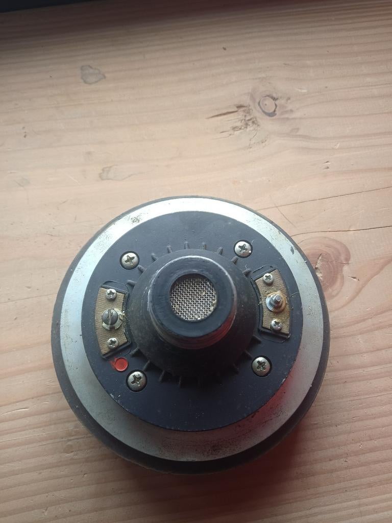 16 ohm driver, Enlèvement