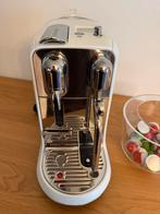 Cafetière Nespresso, Electroménager, Réservoir d'eau amovible, Dosettes et capsules de café, 1 tasse, Utilisé