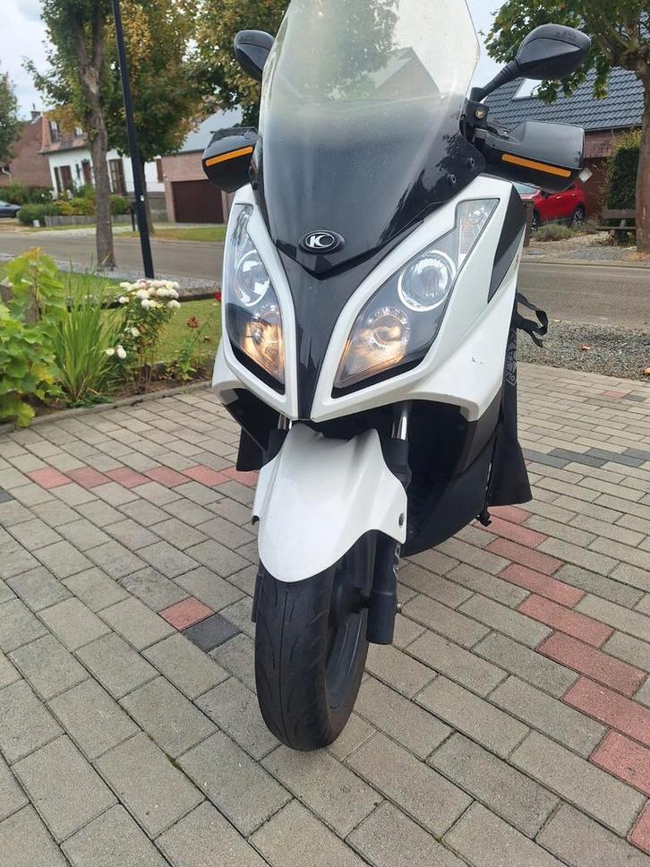 Scouteur kymco dink street 125 anné 2014, Fietsen en Brommers, Scooters | Kymco