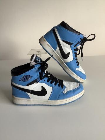 Baskets Nike Air Jordan 1 High G « bleu université » disponible aux enchères