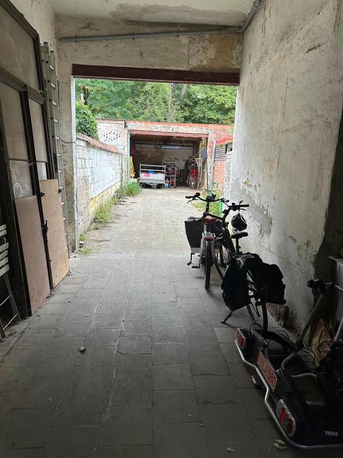 Opslagplaats met basic woonruimte, Immo, Huizen te huur, Gent, Tussenwoning, Direct bij eigenaar