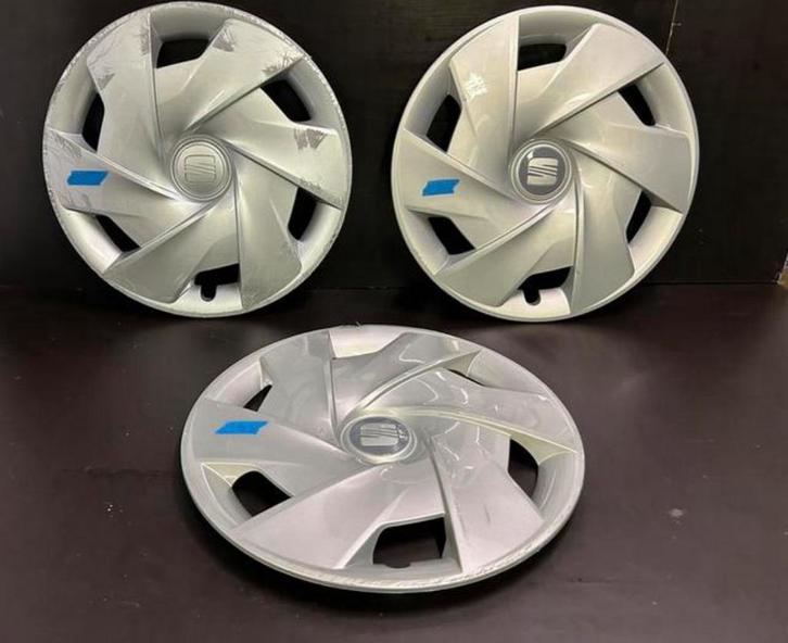 3 originele seat Ibiza 15" wieldoppen, Auto diversen, Wieldoppen, Gebruikt, Ophalen of Verzenden