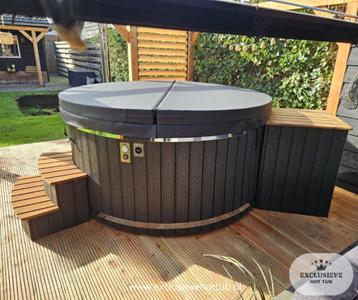 Hottub houtgestookte-elektrisch of hybride/Exclusieve beschikbaar voor biedingen