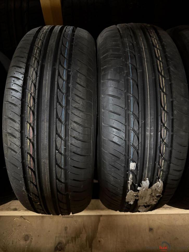 nieuw 205/60R15 Dunlop SP 205/60 R15 205/60/15 2056015, Auto-onderdelen, Banden en Velgen, Band(en), Zomerbanden, 15 inch, 205 mm