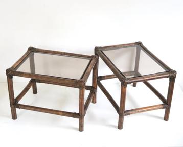 2 Identieke bamboe bijzettafeltjes - Vintage nachttafeltjes  beschikbaar voor biedingen