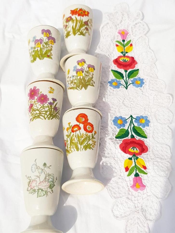 Vintage Mazagran-mokken met wilde bloemen, Antiek en Kunst, Antiek | Servies los, Ophalen of Verzenden
