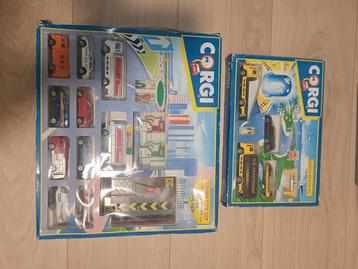 2 prachtige vintage Corgi-dozen - auto- en vrachtwagenset  beschikbaar voor biedingen