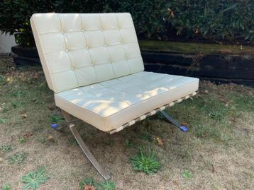 Barcelona chair REPLICA Mies van der Rohe in zeer goede staa beschikbaar voor biedingen