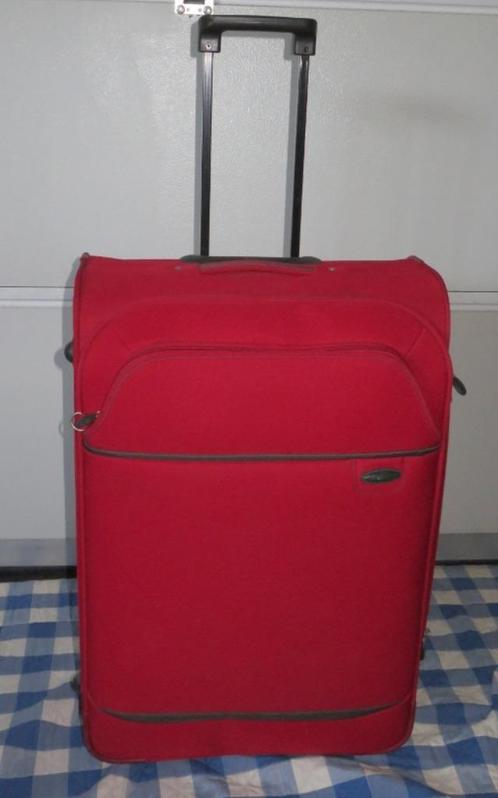 Rood Carlton Koffer - 2 wielen -- gebruikt - bagage - zacht, Handtassen en Accessoires, Koffers, Gebruikt, Zacht kunststof, 60 tot 70 cm