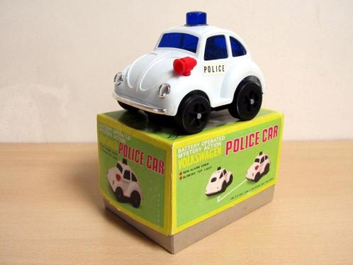 VW Volkswagen Kever "Police Car" Made in Japan, Hobby en Vrije tijd, Modelauto's | Overige schalen, Zo goed als nieuw, Auto, Ophalen of Verzenden
