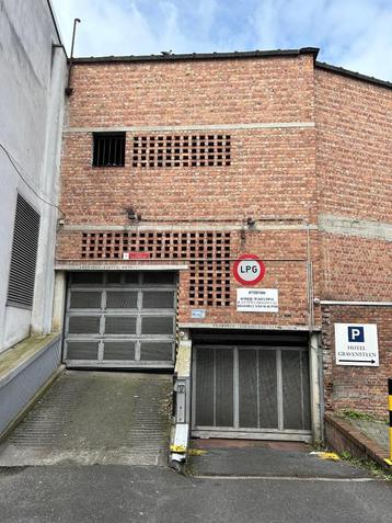 TE HUUR Garagebox centrum Gent beschikbaar voor biedingen