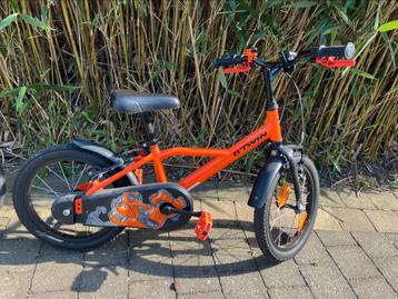 Kinderfiets - B-twin 16 inch - één jaar oud beschikbaar voor biedingen