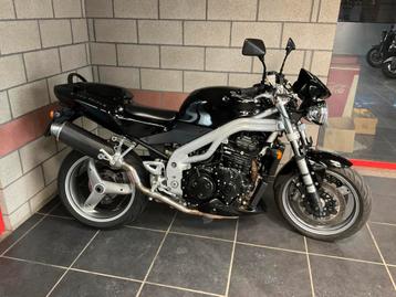 Triuph speed triple 955i beschikbaar voor biedingen