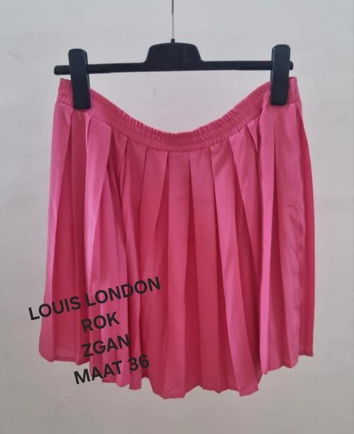 ✨️LOUIS LONDON Rok Maat 36 valt groter Topstaat✨️, Kleding | Dames, Rokken, Zo goed als nieuw, Maat 36 (S), Roze, Boven de knie