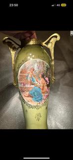 Antique vase - porcelain, Antiquités & Art, Enlèvement ou Envoi