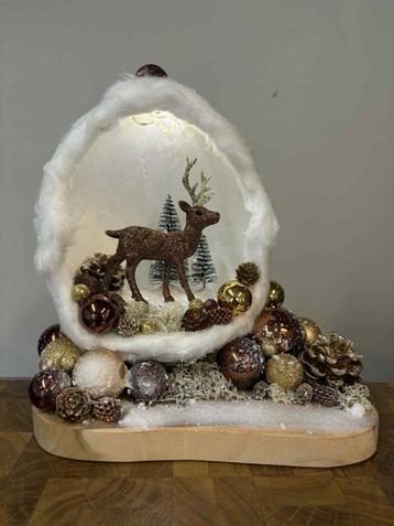 Nieuw Kerststuk grotje met rendier goud-bruin   beschikbaar voor biedingen