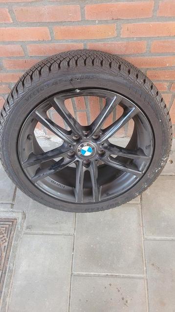 1 Beschadigde velg en band van een bmw 116i 2012, Auto-onderdelen, Banden en Velgen, Ophalen, Banden en Velgen, All Season, Gereviseerd