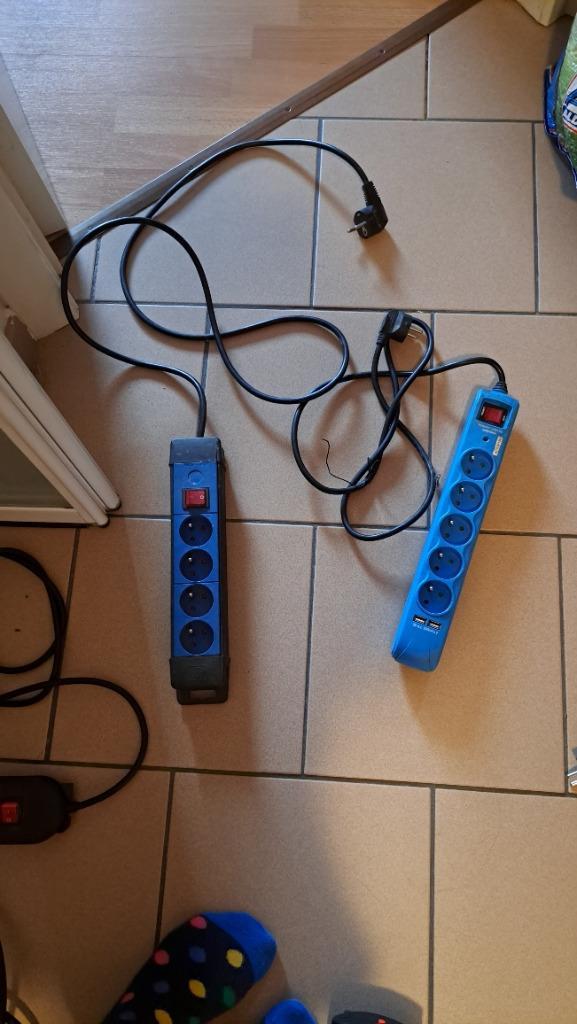 9 multiprises GefoTech.Brennensthul.Profile.Chacon.Kemaker, Doe-het-zelf en Bouw, Elektriciteit en Kabels, Schakelaar, Ophalen of Verzenden