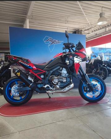 Africa twin 1100 dct, Plus de 35 kW, 2 cylindres, Particulier, Naked bike