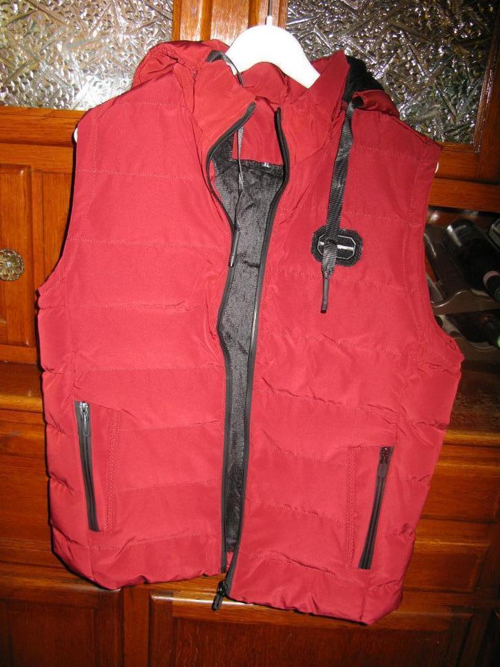 Mouwloze jas maat L, Kleding | Heren, Bodywarmers, Zo goed als nieuw, Maat 52/54 (L), Rood, Ophalen of Verzenden
