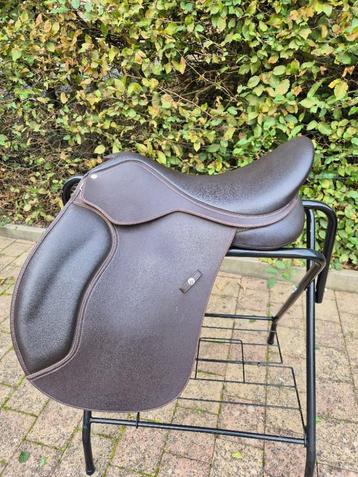 Wintec 500 Wide Hart 18' vzh zadel beschikbaar voor biedingen